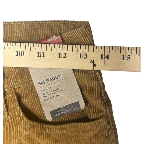 Levis 94 Baggy Corduroy Pants Size 24 Mid Rise Loose Fit Straight Leg Tan Womens - Picture 12 of 15